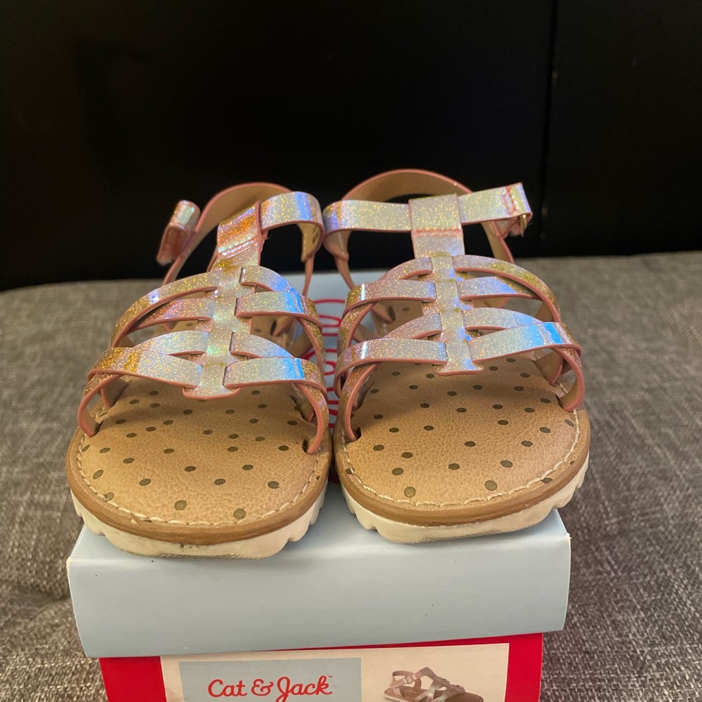 Sandals size 8
